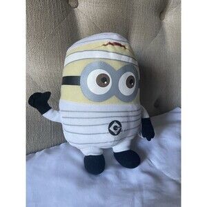 Despicable Me Mummy Two Eyed Minion Plush 2011 Item Universal Studios